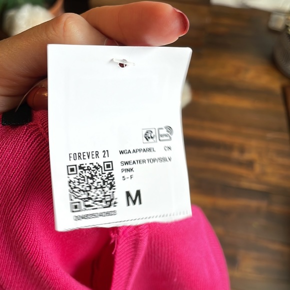 BOGO! NWT Forever 21 Short Sleeve Cropped Sweater - Picture 6 of 7